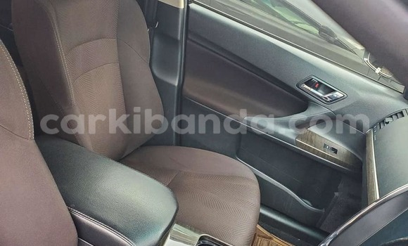 Acheter Occasion Voiture Toyota Mark X Blanc à Bugiri, Est Acheter Occasion Voiture Toyota Mark X Blanc à Bugiri, Est