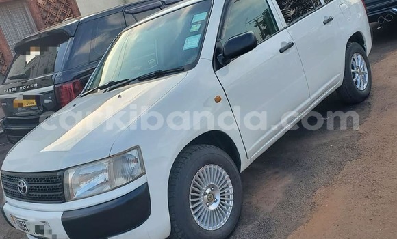 Buy Used Toyota Probox White Car in Bugiri in Eastern