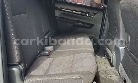 Acheter Occasion Voiture Toyota Hilux Noir à Bugiri, Est Acheter Occasion Voiture Toyota Hilux Noir à Bugiri, Est