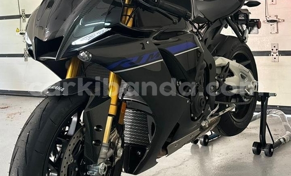 Acheter Occasion Moto Yamaha YZF Noir à Kampala, Ouganda