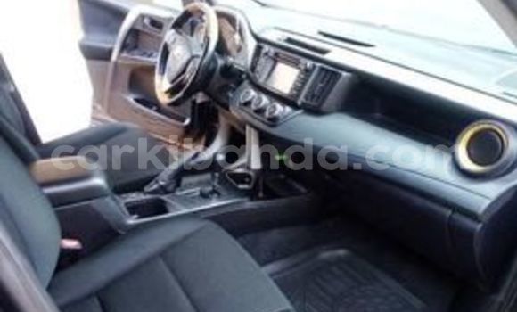 Nunua Ilio tumika Toyota RAV4 Nyingine Gari ndani ya Kampala nchini Uganda Nunua Ilio tumika Toyota RAV4 Nyingine Gari ndani ya Kampala nchini Uganda