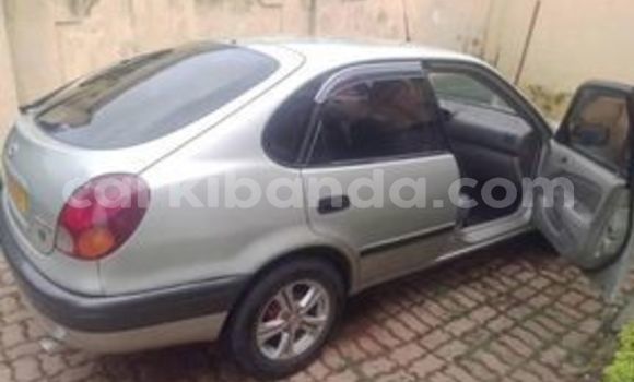 Nunua Ilio tumika Toyota Corolla Nyingine Gari ndani ya Kampala nchini Uganda