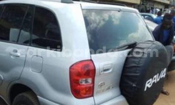 Nunua Ilio tumika Toyota RAV4 Nyingine Gari ndani ya Bombo nchini Kati Nunua Ilio tumika Toyota RAV4 Nyingine Gari ndani ya Bombo nchini Kati