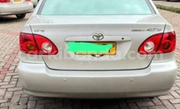 Nunua Ilio tumika Toyota Corolla Nyingine Gari ndani ya Kampala nchini Uganda