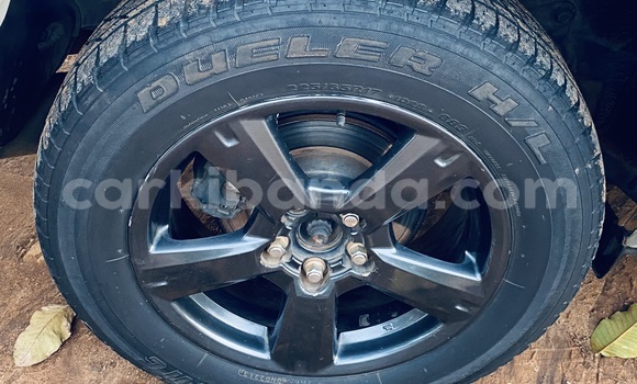 Gura Yakoze AC Ace White Imodoka i Kampala mu Uganda Gura Yakoze AC Ace White Imodoka i Kampala mu Uganda