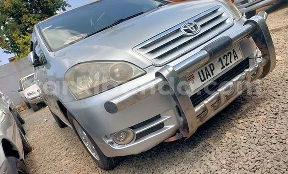 Acheter Occasion Voiture Toyota Picnic Gris à Kampala, Ouganda Acheter Occasion Voiture Toyota Picnic Gris à Kampala, Ouganda