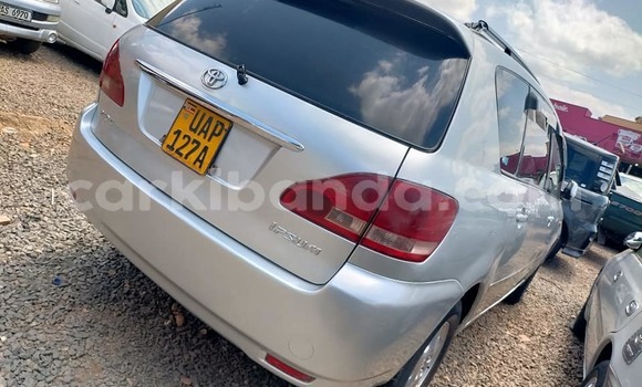 Acheter Occasion Voiture Toyota Picnic Gris à Kampala, Ouganda Acheter Occasion Voiture Toyota Picnic Gris à Kampala, Ouganda