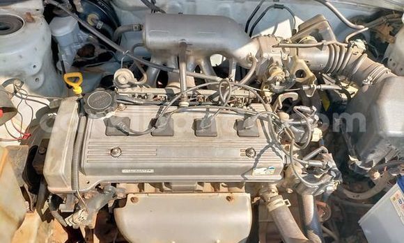 Acheter Occasion Voiture Toyota Premio Gris à Kampala, Ouganda Acheter Occasion Voiture Toyota Premio Gris à Kampala, Ouganda