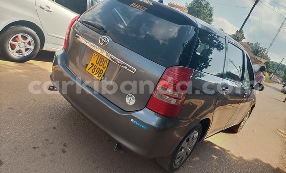 Acheter Occasion Voiture Toyota Wish Marron à Kampala, Ouganda Acheter Occasion Voiture Toyota Wish Marron à Kampala, Ouganda