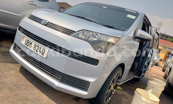 Acheter Occasion Voiture Toyota Spade Gris à Kampala, Ouganda Acheter Occasion Voiture Toyota Spade Gris à Kampala, Ouganda