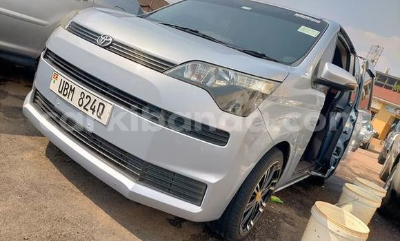 Acheter Occasion Voiture Toyota Spade Gris à Kampala, Ouganda Acheter Occasion Voiture Toyota Spade Gris à Kampala, Ouganda