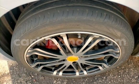 Acheter Occasion Voiture Toyota Spade Gris à Kampala, Ouganda Acheter Occasion Voiture Toyota Spade Gris à Kampala, Ouganda