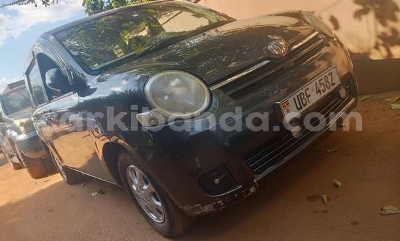 Acheter Occasion Voiture Toyota Sienta Noir à Kampala, Ouganda Acheter Occasion Voiture Toyota Sienta Noir à Kampala, Ouganda
