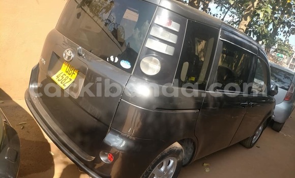 Acheter Occasion Voiture Toyota Sienta Noir à Kampala, Ouganda Acheter Occasion Voiture Toyota Sienta Noir à Kampala, Ouganda
