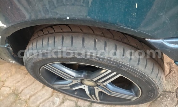 Acheter Occasion Voiture Mercedes-Benz C-Classe Vert à Kampala, Ouganda Acheter Occasion Voiture Mercedes-Benz C-Classe Vert à Kampala, Ouganda