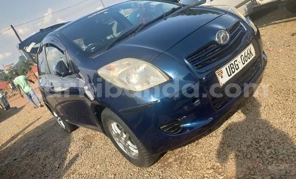 Acheter Occasion Voiture Toyota Vitz Bleu à Kampala, Ouganda Acheter Occasion Voiture Toyota Vitz Bleu à Kampala, Ouganda