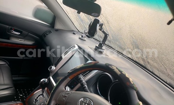 Acheter Occasion Voiture Toyota Harrier Noir à Kampala, Ouganda Acheter Occasion Voiture Toyota Harrier Noir à Kampala, Ouganda