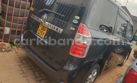Acheter Occasion Voiture Toyota Noah Noir à Kampala, Ouganda Acheter Occasion Voiture Toyota Noah Noir à Kampala, Ouganda