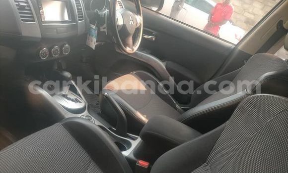 Acheter Occasion Voiture Mitsubishi Outlander Noir à Kampala, Ouganda Acheter Occasion Voiture Mitsubishi Outlander Noir à Kampala, Ouganda