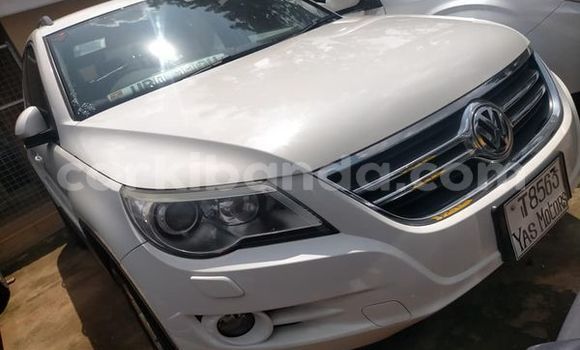 Acheter Occasion Voiture Volkswagen Tiguan Blanc à Kampala, Ouganda Acheter Occasion Voiture Volkswagen Tiguan Blanc à Kampala, Ouganda