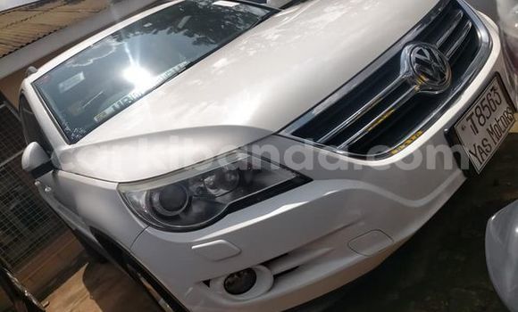 Acheter Occasion Voiture Volkswagen Tiguan Blanc à Kampala, Ouganda Acheter Occasion Voiture Volkswagen Tiguan Blanc à Kampala, Ouganda