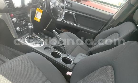 Acheter Occasion Voiture Subaru Outback Noir à Kampala, Ouganda Acheter Occasion Voiture Subaru Outback Noir à Kampala, Ouganda