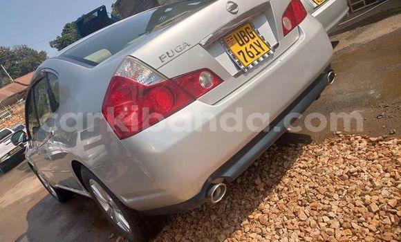 Acheter Occasion Voiture Nissan Fuga Gris à Kampala, Ouganda