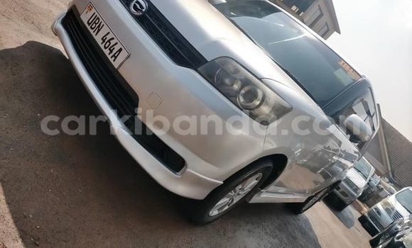 Acheter Occasion Voiture Toyota Corolla Rumion Gris à Kampala, Ouganda Acheter Occasion Voiture Toyota Corolla Rumion Gris à Kampala, Ouganda