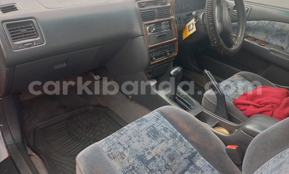 Acheter Occasion Voiture Toyota Premio Gris à Kampala, Ouganda Acheter Occasion Voiture Toyota Premio Gris à Kampala, Ouganda