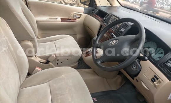 Acheter Occasion Voiture Toyota Spacio Rouge à Kampala, Ouganda Acheter Occasion Voiture Toyota Spacio Rouge à Kampala, Ouganda