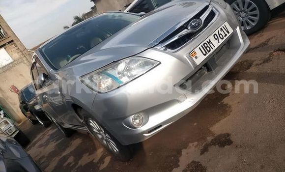 Acheter Occasion Voiture Subaru Exiga Gris à Kampala, Ouganda Acheter Occasion Voiture Subaru Exiga Gris à Kampala, Ouganda