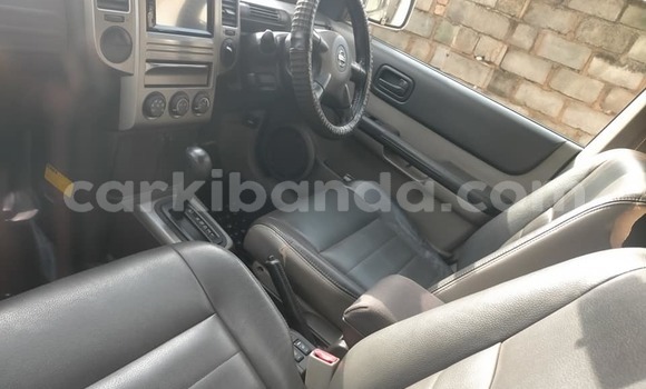 Acheter Occasion Voiture Nissan X–Trail Gris à Kampala, Ouganda Acheter Occasion Voiture Nissan X–Trail Gris à Kampala, Ouganda