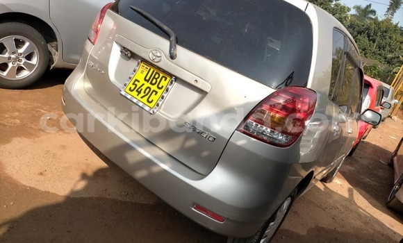 Acheter Occasion Voiture Toyota Spacio Gris à Kampala, Ouganda Acheter Occasion Voiture Toyota Spacio Gris à Kampala, Ouganda