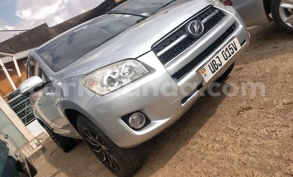 Acheter Occasion Voiture Toyota RAV4 Gris à Kampala, Ouganda Acheter Occasion Voiture Toyota RAV4 Gris à Kampala, Ouganda