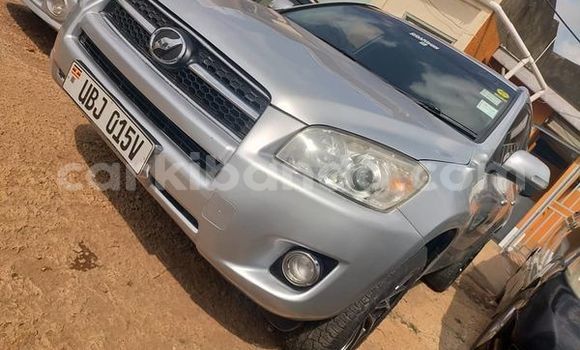 Acheter Occasion Voiture Toyota RAV4 Gris à Kampala, Ouganda Acheter Occasion Voiture Toyota RAV4 Gris à Kampala, Ouganda