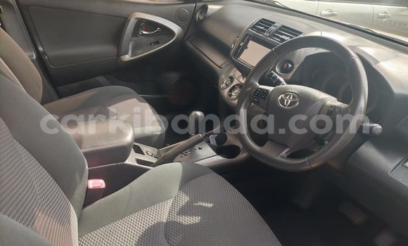 Acheter Occasion Voiture Toyota RAV4 Gris à Kampala, Ouganda Acheter Occasion Voiture Toyota RAV4 Gris à Kampala, Ouganda