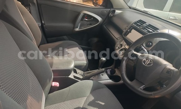 Acheter Occasion Voiture Toyota RAV4 Gris à Kampala, Ouganda Acheter Occasion Voiture Toyota RAV4 Gris à Kampala, Ouganda