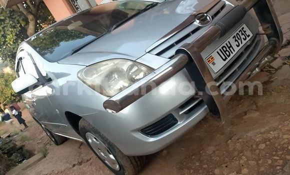 Acheter Occasion Voiture Toyota Spacio Gris à Kampala, Ouganda Acheter Occasion Voiture Toyota Spacio Gris à Kampala, Ouganda