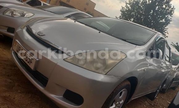 Acheter Occasion Voiture Toyota Wish Gris à Kampala, Ouganda Acheter Occasion Voiture Toyota Wish Gris à Kampala, Ouganda