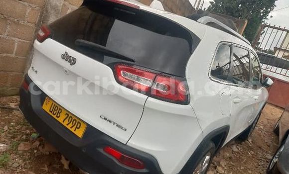 Buy Used Jeep Grand Cherokee White Car in Kampala in Uganda