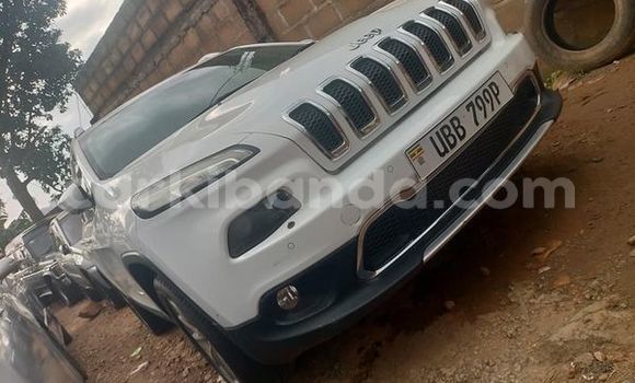 Acheter Occasion Voiture Jeep Grand Cherokee Blanc à Kampala, Ouganda Acheter Occasion Voiture Jeep Grand Cherokee Blanc à Kampala, Ouganda