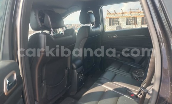 Acheter Occasion Voiture Jeep Grand Cherokee Noir à Kampala, Ouganda Acheter Occasion Voiture Jeep Grand Cherokee Noir à Kampala, Ouganda