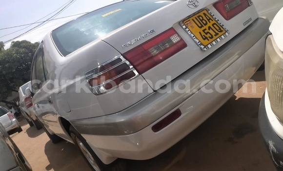 Acheter Occasion Voiture Toyota Premio Gris à Kampala, Ouganda Acheter Occasion Voiture Toyota Premio Gris à Kampala, Ouganda
