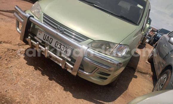 Acheter Occasion Voiture Toyota Spacio Beige à Kampala, Ouganda Acheter Occasion Voiture Toyota Spacio Beige à Kampala, Ouganda
