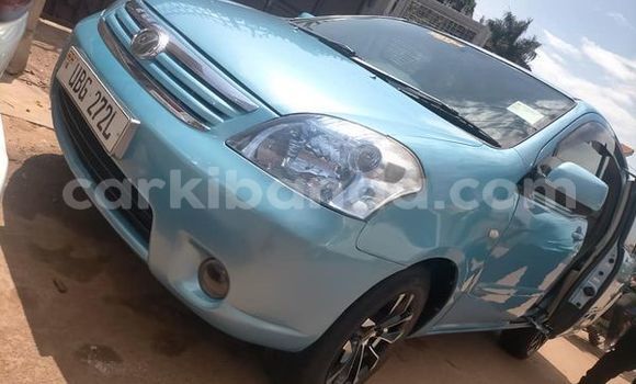 Acheter Occasion Voiture Toyota Raum Bleu à Kampala, Ouganda Acheter Occasion Voiture Toyota Raum Bleu à Kampala, Ouganda