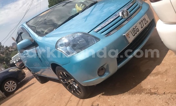 Acheter Occasion Voiture Toyota Raum Bleu à Kampala, Ouganda Acheter Occasion Voiture Toyota Raum Bleu à Kampala, Ouganda