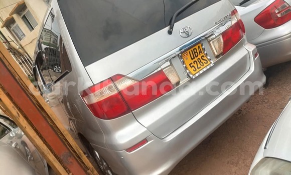 Acheter Occasion Voiture Toyota Alphard Gris à Kampala, Ouganda Acheter Occasion Voiture Toyota Alphard Gris à Kampala, Ouganda