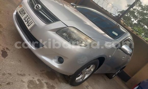 Acheter Occasion Voiture Toyota Fielder Gris à Kampala, Ouganda Acheter Occasion Voiture Toyota Fielder Gris à Kampala, Ouganda