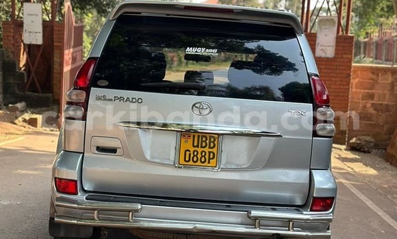 Acheter Occasion Voiture Toyota Land Cruiser Prado Beige à Kampala, Ouganda Acheter Occasion Voiture Toyota Land Cruiser Prado Beige à Kampala, Ouganda