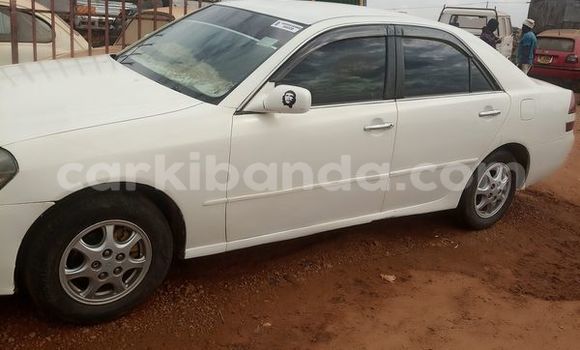 Gura Yakoze Toyota Mark II White Imodoka i Kampala mu Uganda Gura Yakoze Toyota Mark II White Imodoka i Kampala mu Uganda